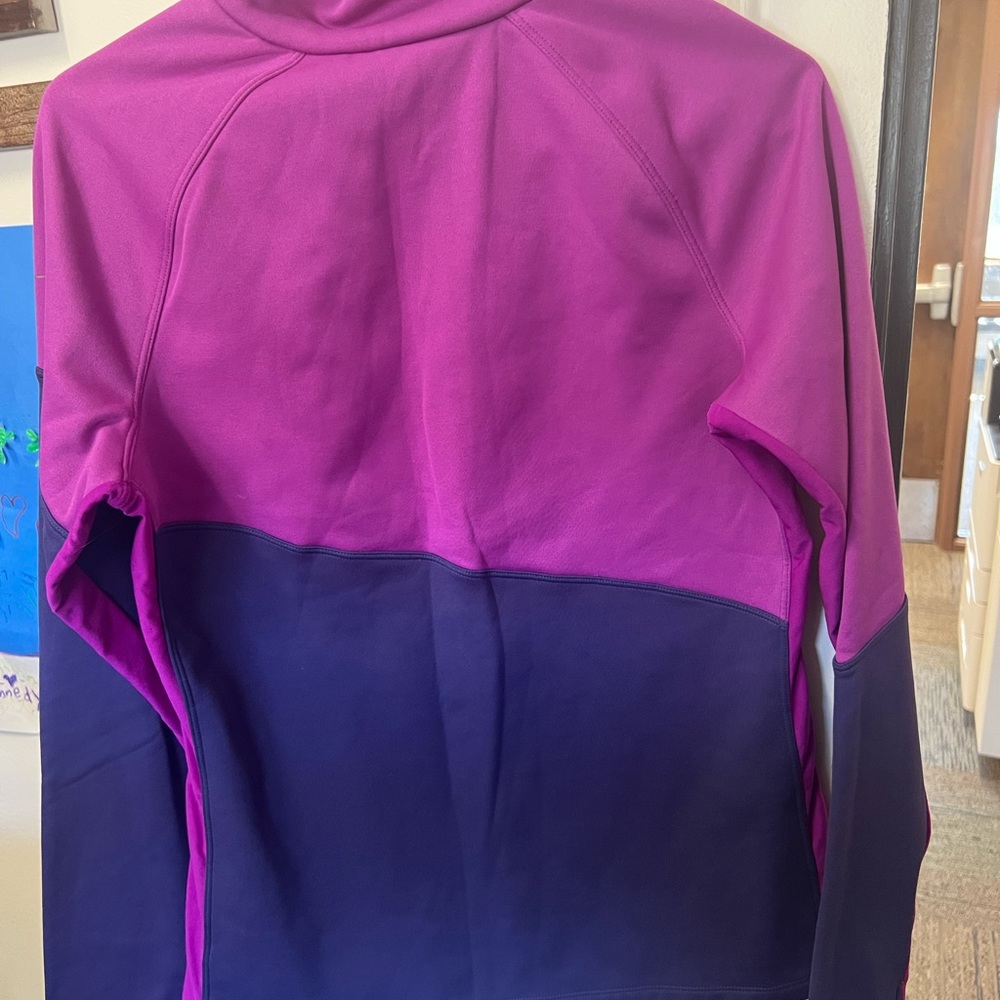 Nike Dri- Fit pullover - Picture 6 of 6